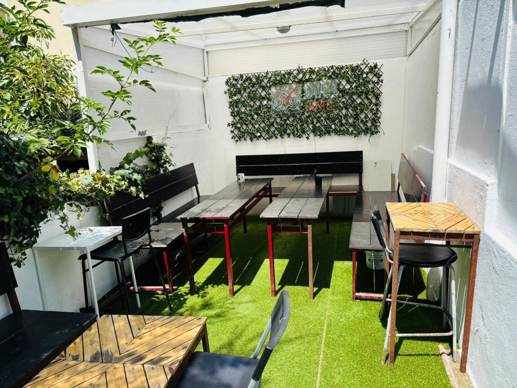 Owls Hostel Ribeiro — Photos 1